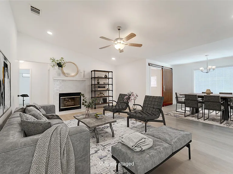 12815 Carrera Dr — Photo 2