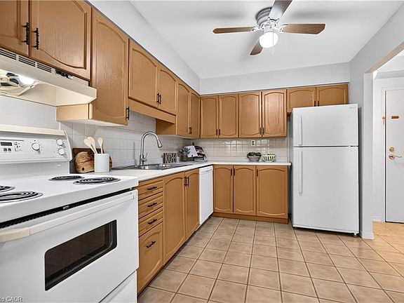 4th image of 966 Queenston Rd #203