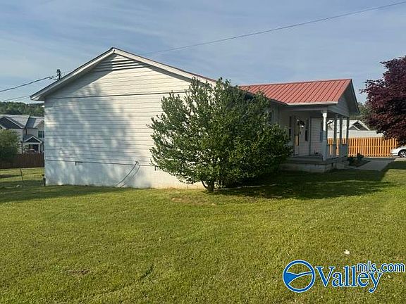 4th image of 1317 Crawford Rd