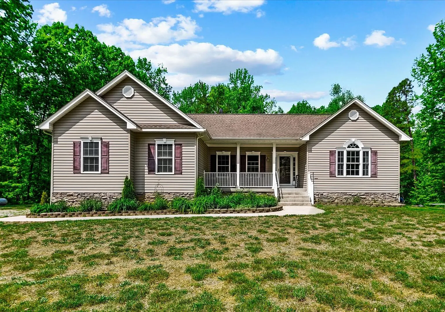 Coming Soon | Private King George Country Retreat | 4br/2.5ba | Walk-Out Basement | Available Sep... — Photo 1