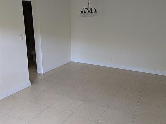3rd image of 5220 NE 14th Way APT 2