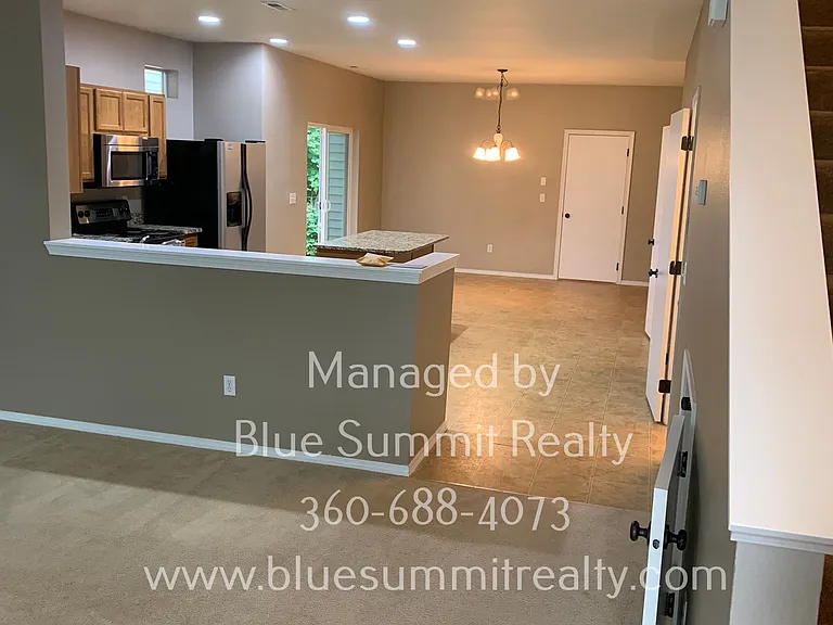 4349 McKinley St NE — Photo 2