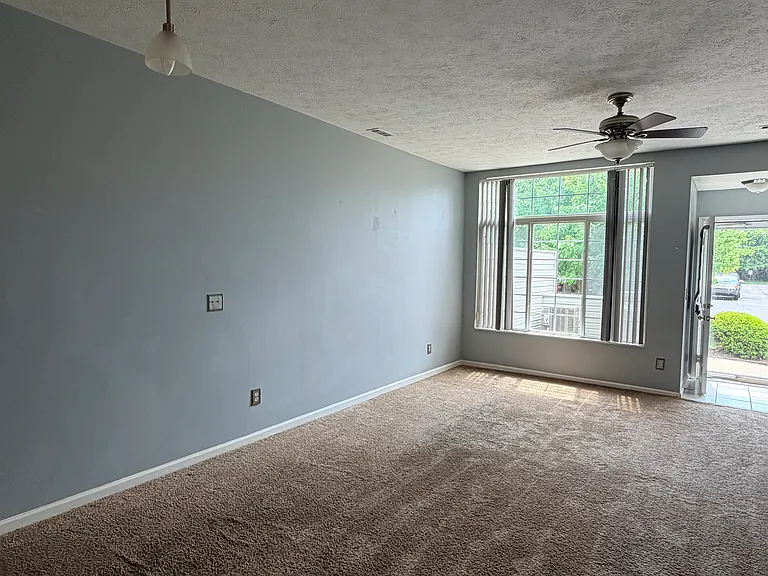 5914 Mornay Dr — Photo 9