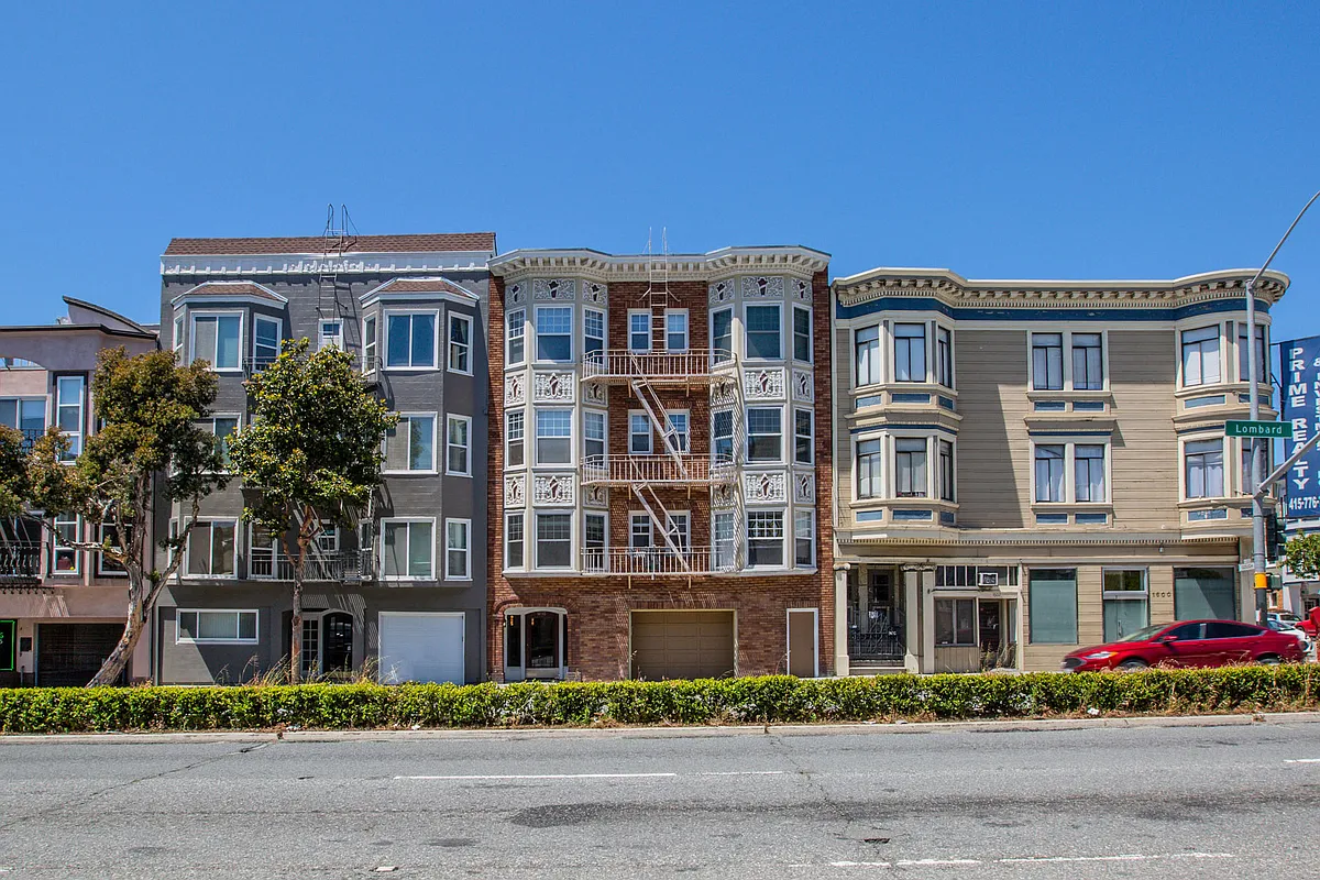Building Photo - 1610 Lombard