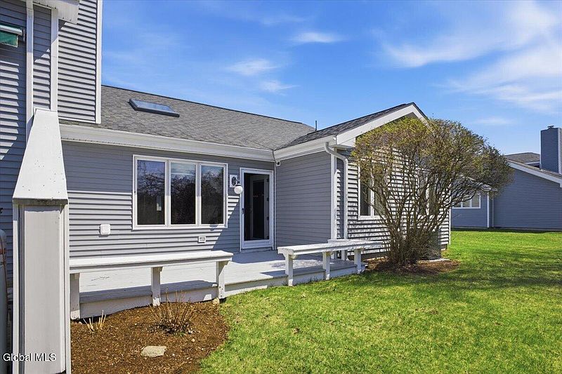 4th image of 26 Westwood Drive