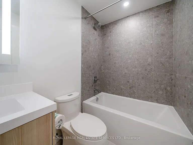 60 Central Park Dr #1207 — Photo 9