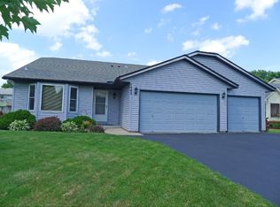 7442 46th St N, Oakdale, MN 55128