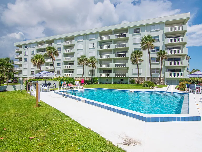4049 Ocean Dr #201 — Photo 27