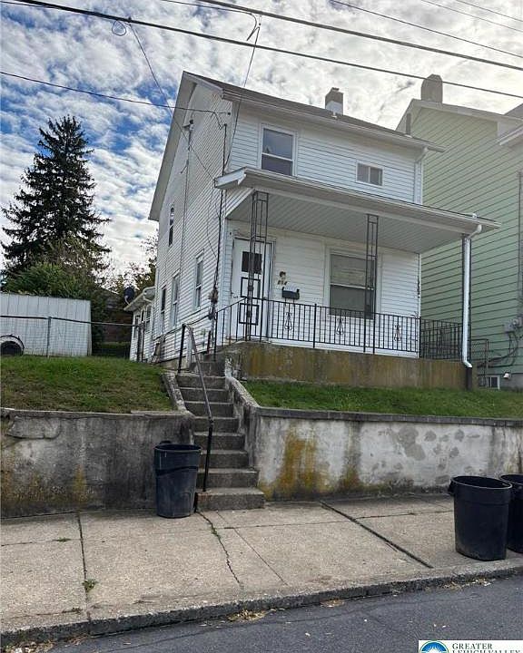 1st image of 804 W Lincoln St