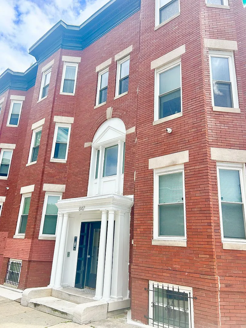 Whitelock Apartments LLC — Photo 4