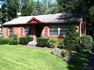 1st image of 29 Sherwood Ln