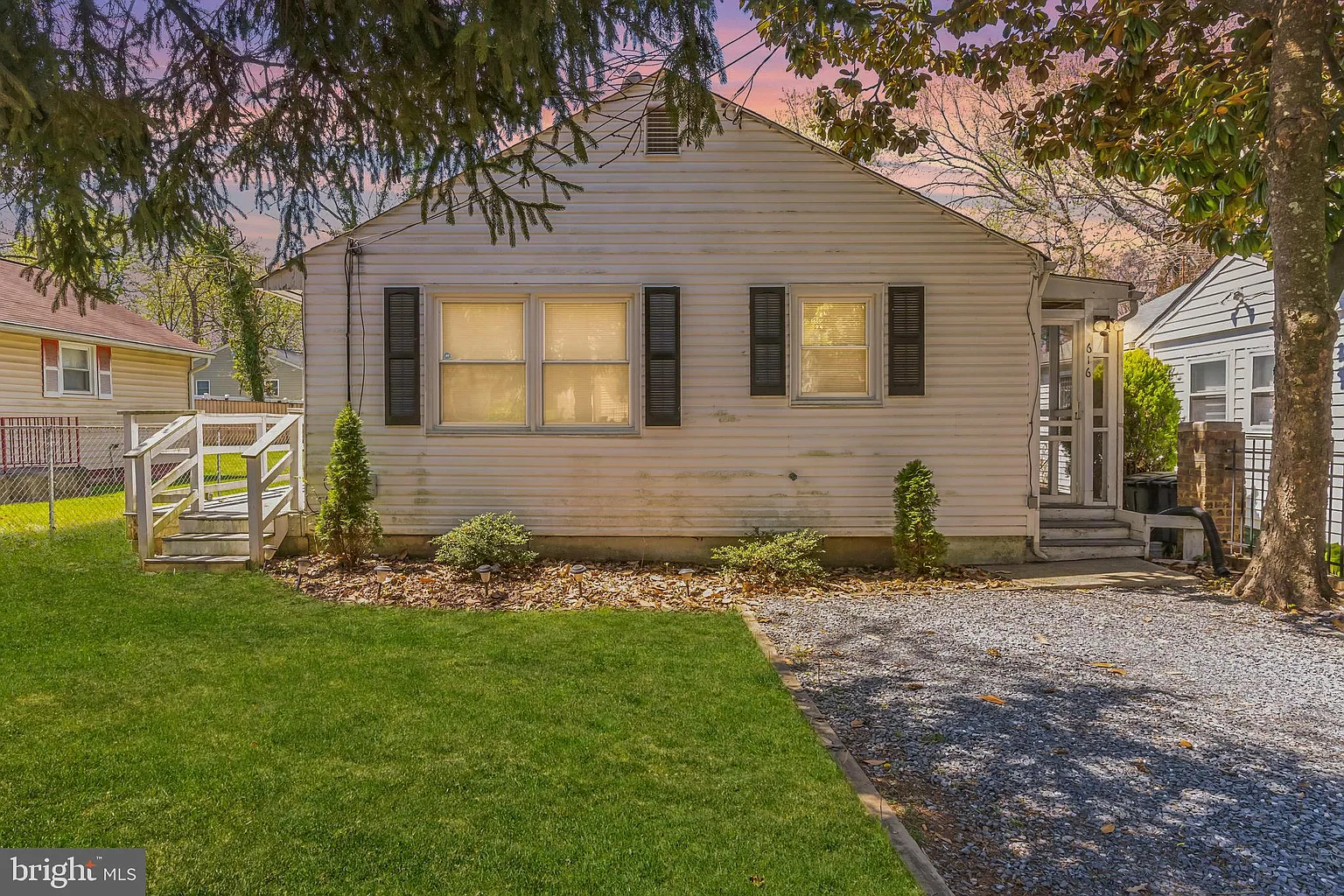 616 Fernleaf Ave photo 1