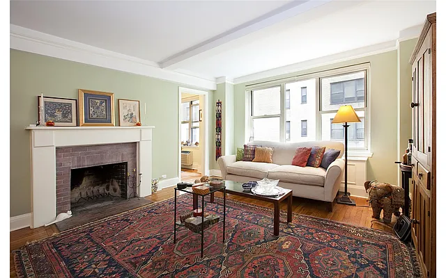 Sold by Douglas Elliman | media 16