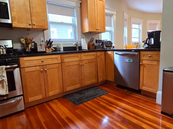 58 Bristol Rd Floor 2, Medford, MA 02155