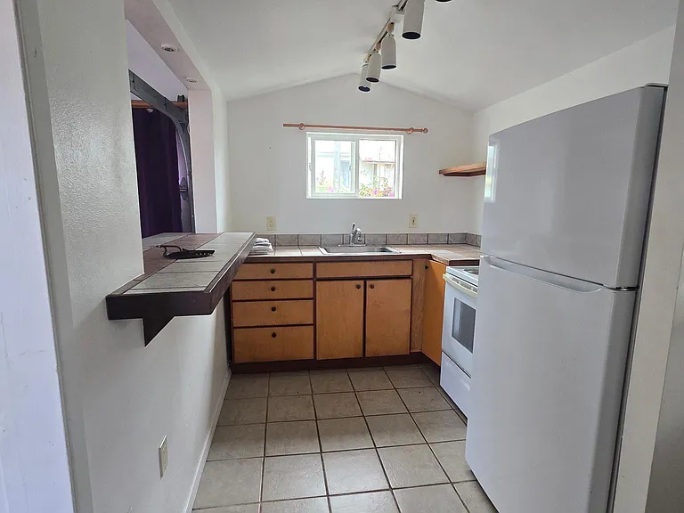973 Akaaka St — Photo 11