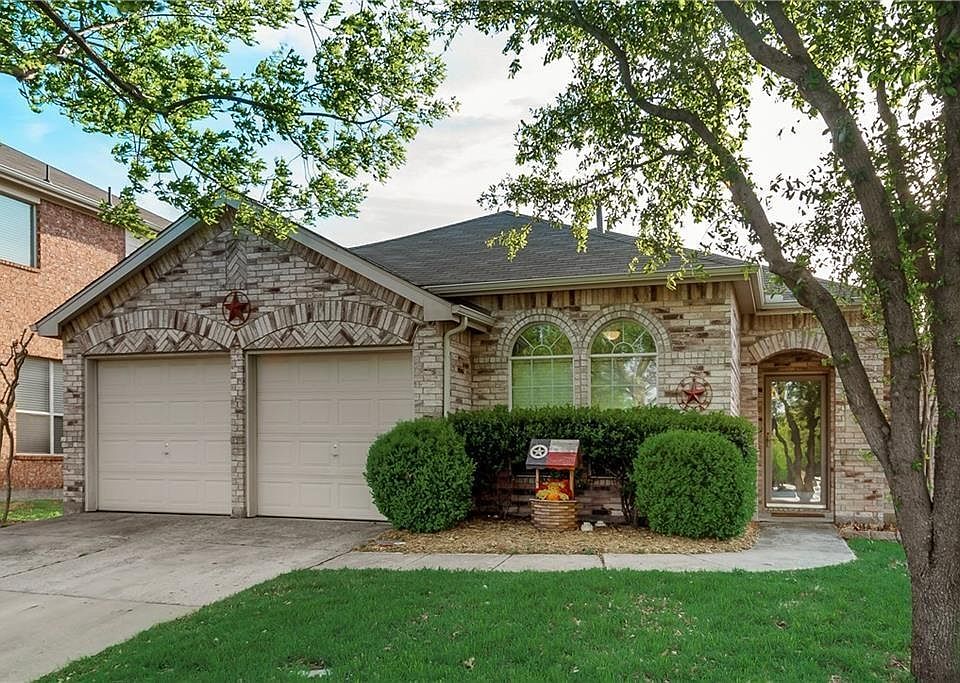 1st image of 3804 Oakhurst Ln