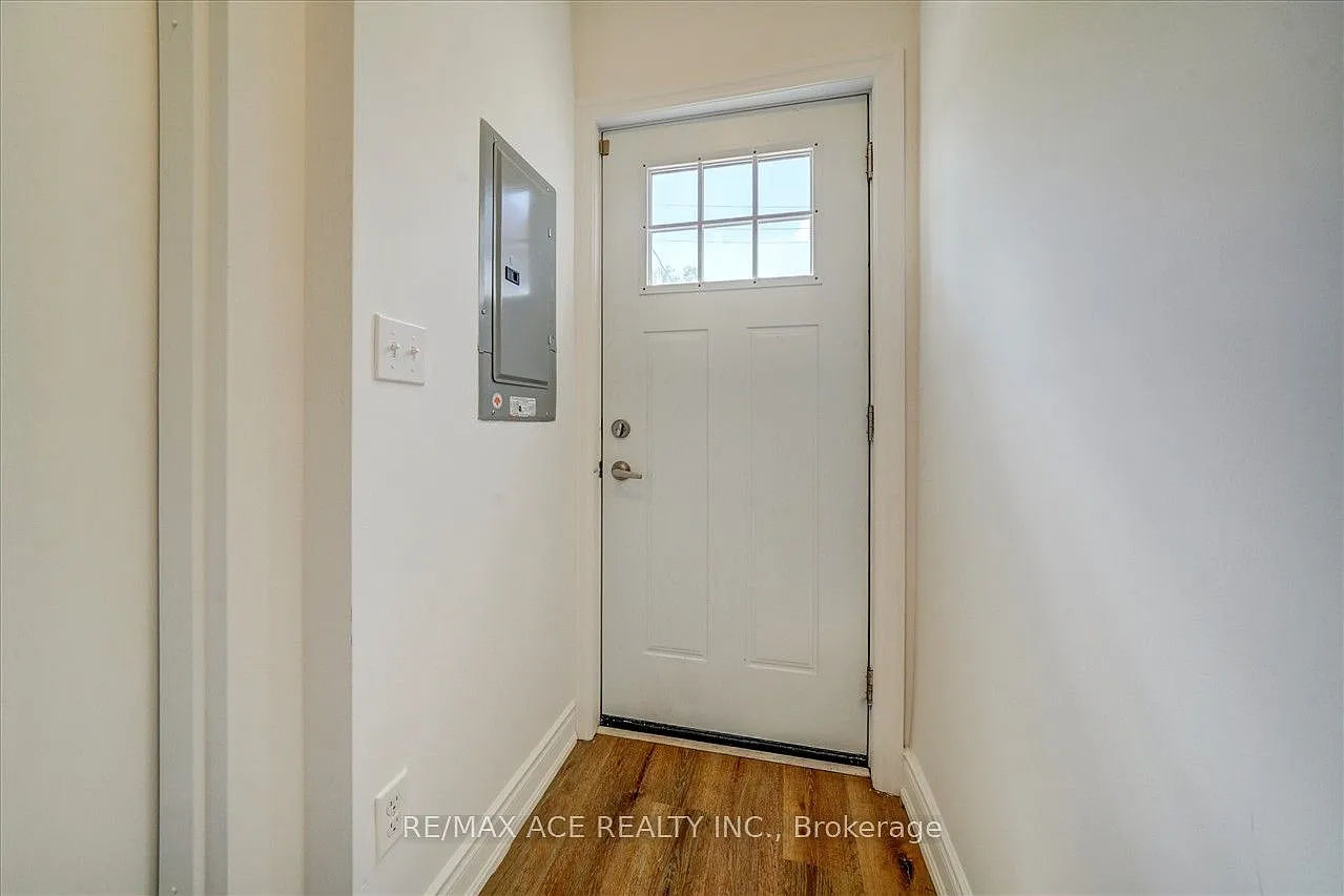 2 bed, $3,000 — Photo 4