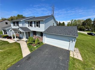 4382 Twilight Ln, Hamburg, NY 14075