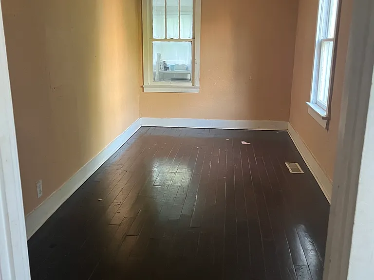 307 Breckenridge St — Photo 6
