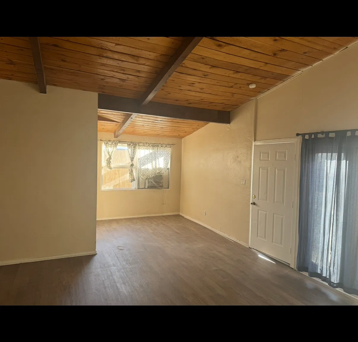 11850 Rocky Mountain St — Photo 4