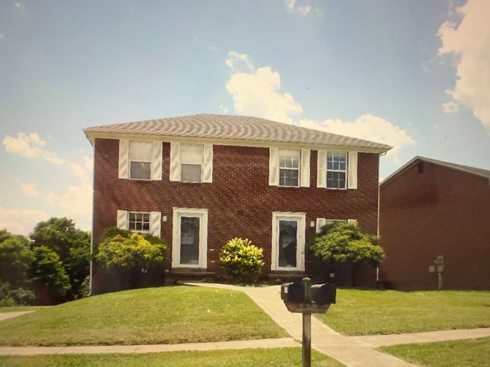 1st image of 417B Sara Leigh Dr #B