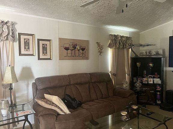 4th image of 3134 Carpenter Ln