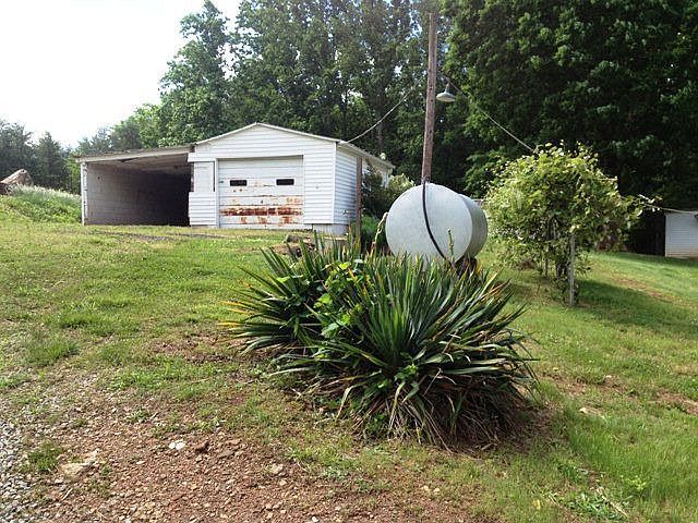 2nd image of 50 Oakhaven Dr