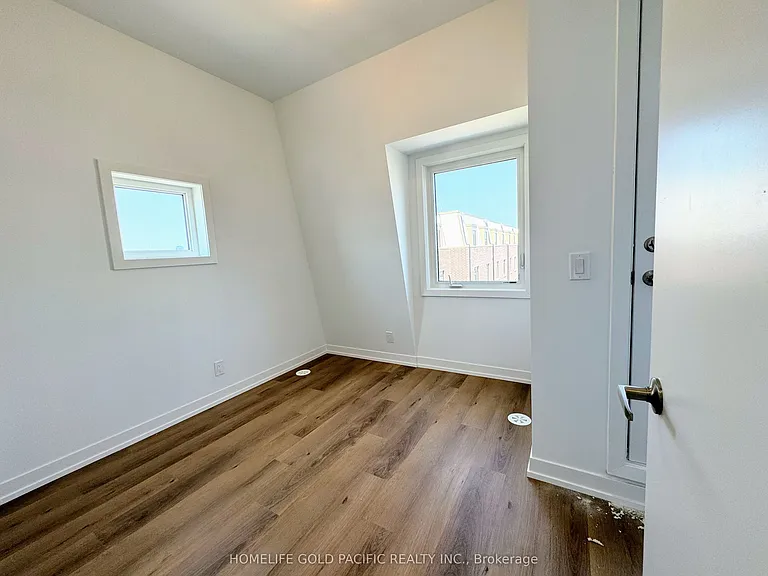 5 Spruce Pines Cres — Photo 27