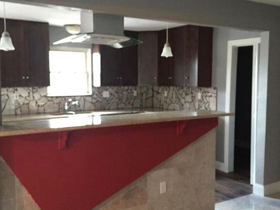 2nd image of 13816 Pyramid Dr