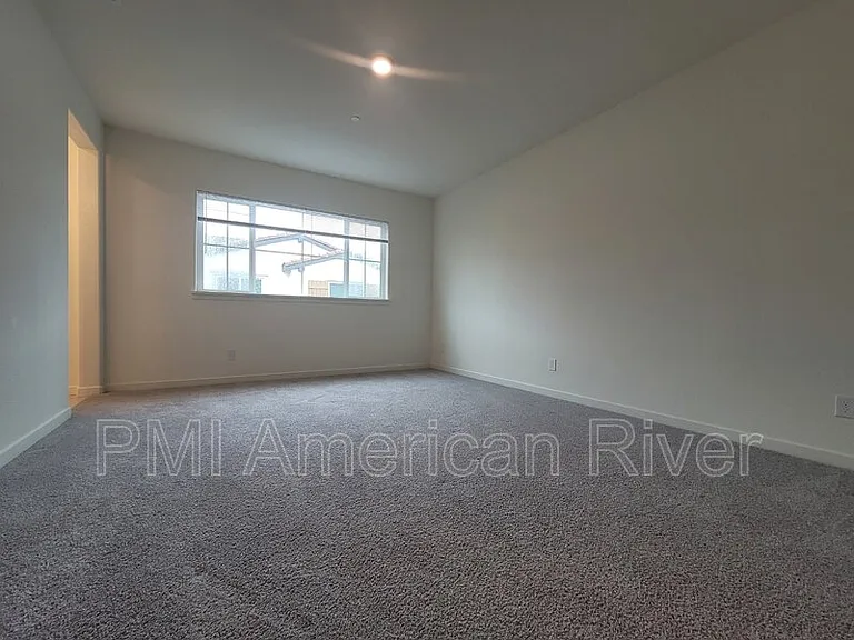 1648 Scarlet Ash Ave — Photo 19