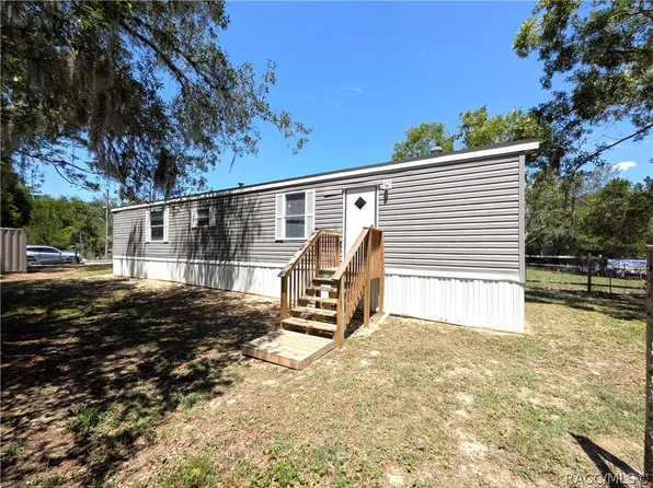 5416 W Cougar Ln, Dunnellon, FL 34433