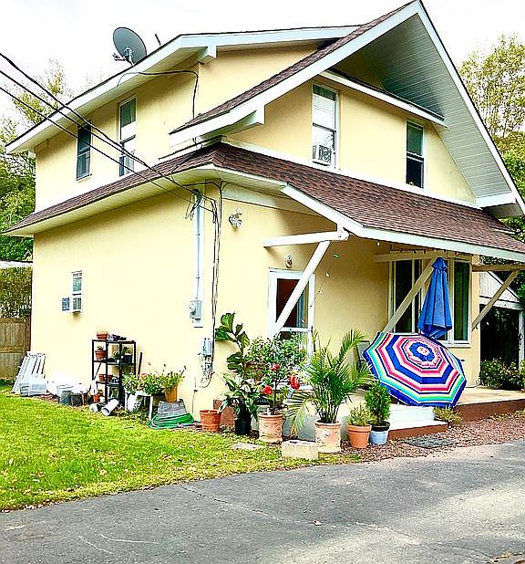 1800sqf 2 story guest house 