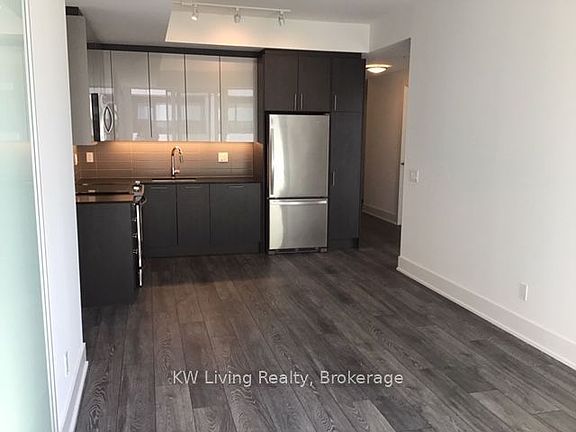 5th image of 403 Church St #1108