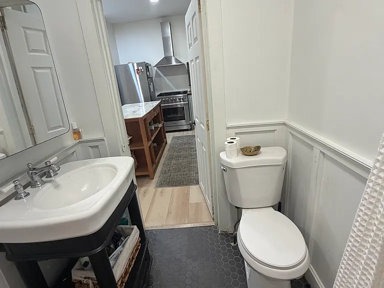 44 Auburn St #1 — Photo 4
