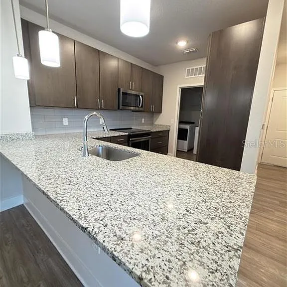 541 Academy Dr #204 — Photo 5