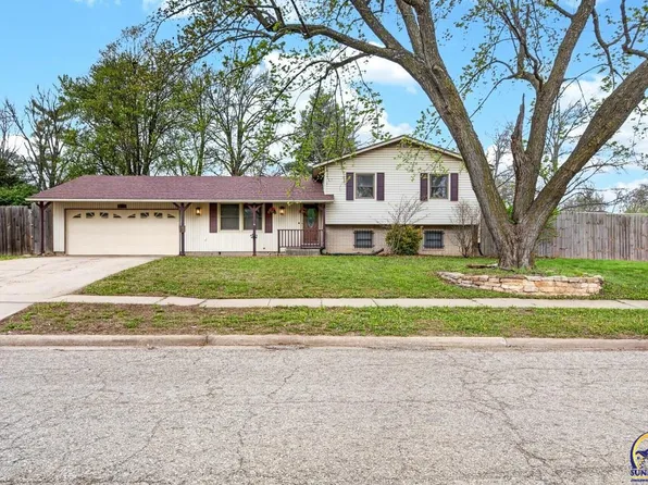 3125 SW Lane St, Topeka, KS 66611