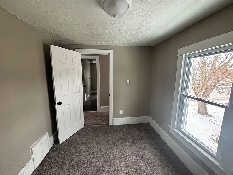 750 Brown St — Photo 10