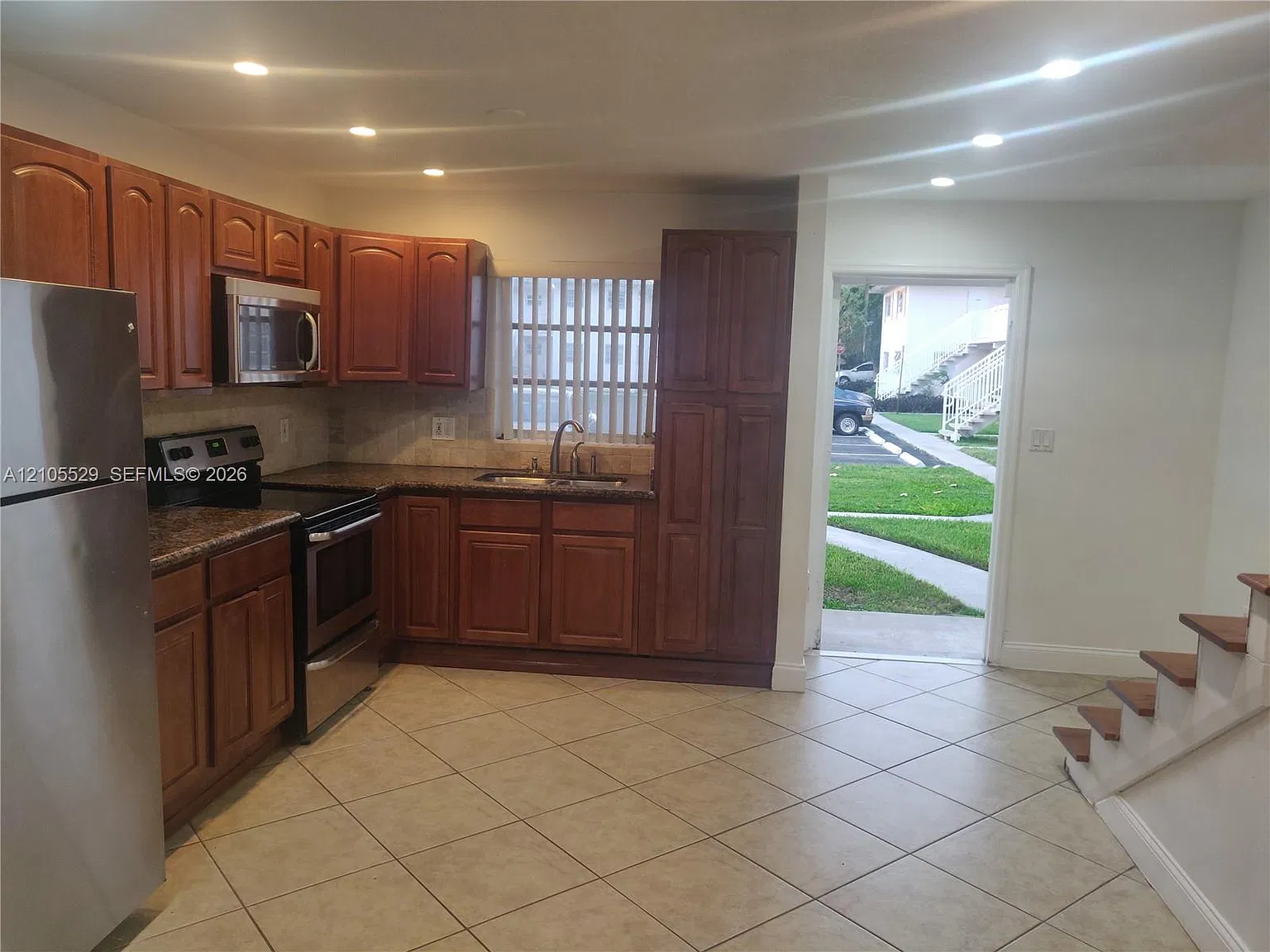Village At Dadeland Condo — Photo 3