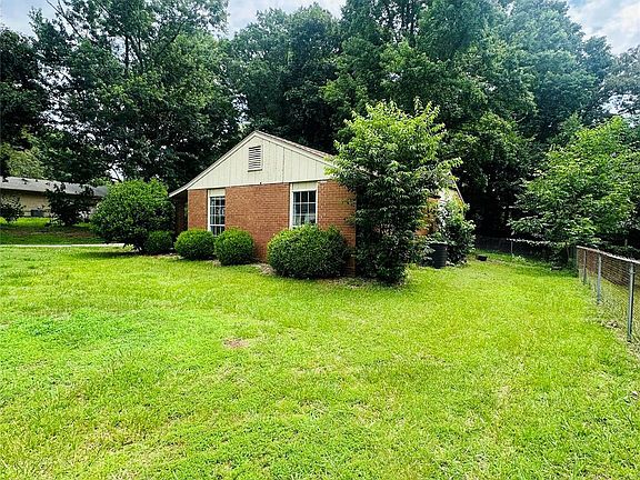 4th image of 6406 Farmstead Dr #110