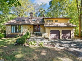 524 Booth Hill Rd, Trumbull, CT 06611