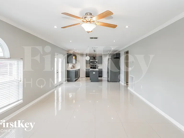 3108 Sky St — Photo 3