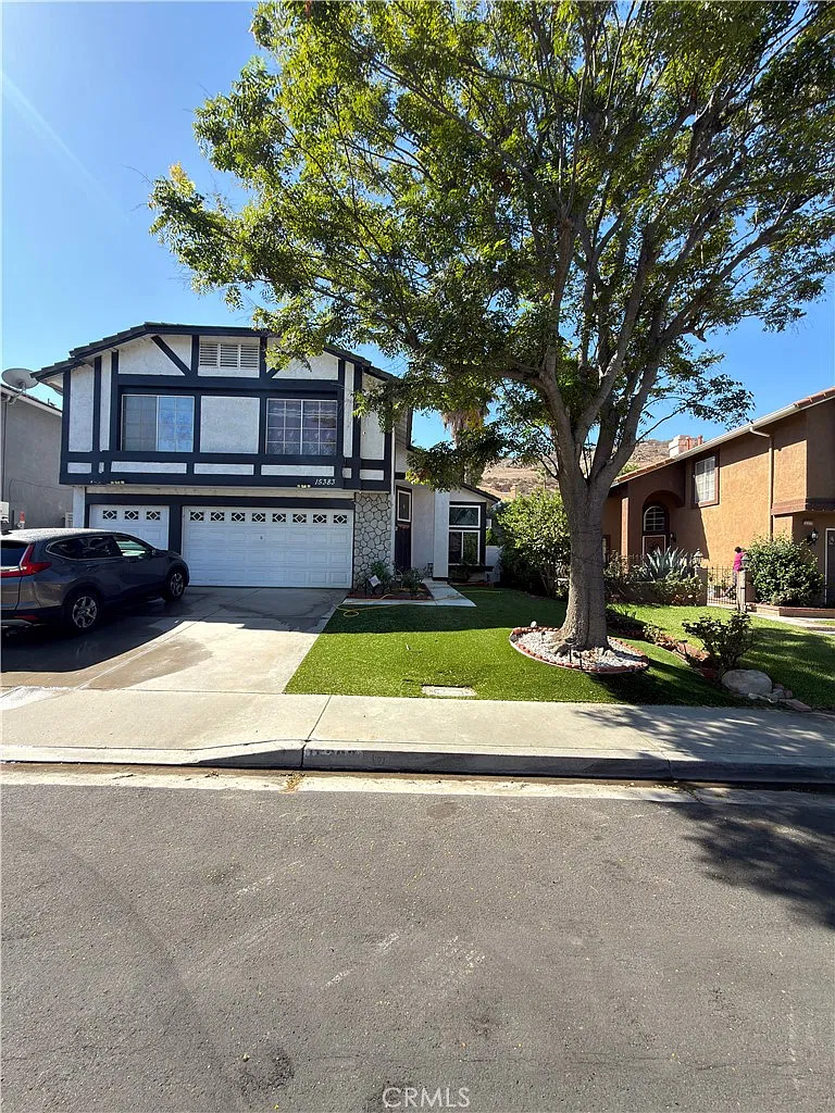 5 bed, 2.5 bath, 2225 sqft, $3,800 — Photo 1