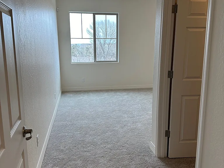 207 S Beaver St #405 — Photo 6