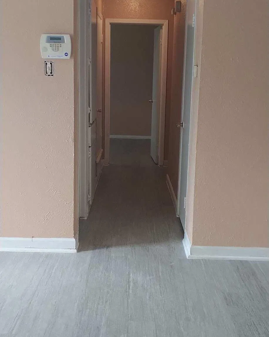 4 bed, 1176 sqft, $1,700 — Photo 2