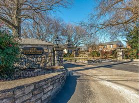 5025 Hillsboro Pike