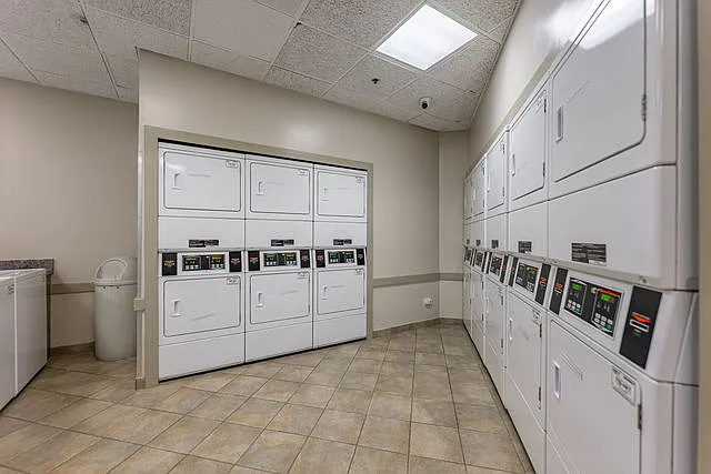 3660 N Lake Shore Dr #1912 — Photo 29
