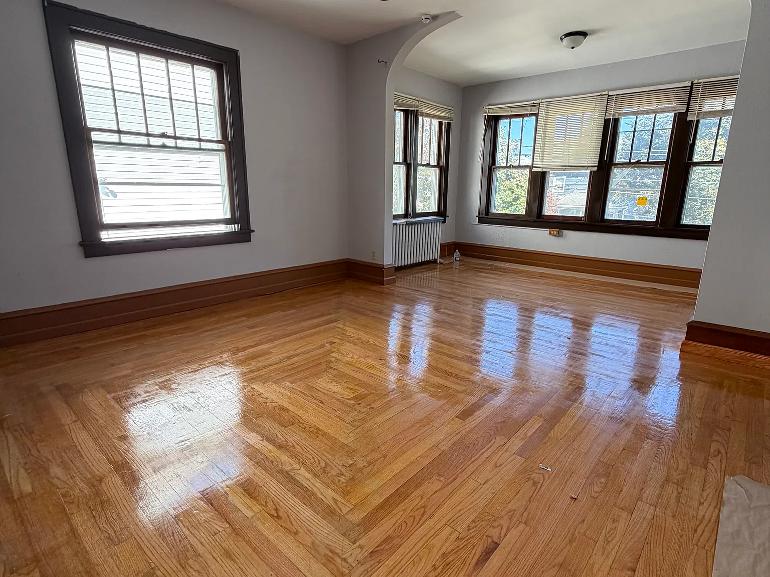 2 bed, 900 sqft, $1,400 — Photo 3