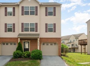 6383 Creekbend Dr, Mechanicsburg, PA 17050