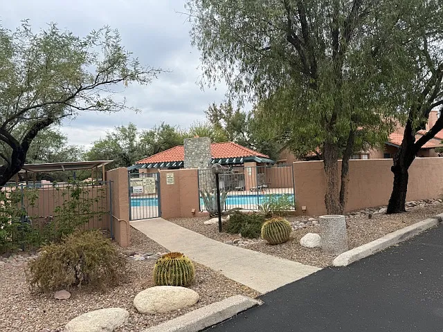 5375 N Paseo De La Terraza — Photo 10