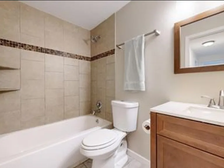 5839 Newcombe Ct — Photo 9